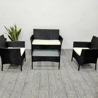 Ensemble de meubles de jardin en rotin de style américain, quatre pièces, comprenant une table basse, un banc de patio, un cadre en métal, des sièges rembourrés imperméables