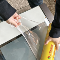 Film étirable en PVC moulé de qualité alimentaire haute performance, résistant à l'humidité, rouleaux de 50 cm pour l'emballage et la conservation des fruits frais
