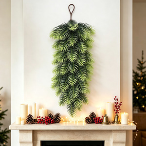 Guanyi Guirlande murale artificielle en cèdre et cyprès, décoration de Noël, décoration d'intérieur, lot de 5 pièces avec baies et citrouilles - Product Image 4