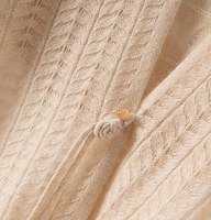 Châle en cachemire tricoté pour femme avec logo personnalisé et boutons nœud chinois, vêtement d'extérieur sans manches en laine ajourée jacquard, écharpe en laine, vente en gros