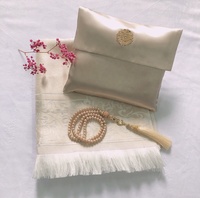 Tapis de prière turc portable de voyage avec les perles de prière dans un ensemble de pochettes en satin pour cadeaux musulmans