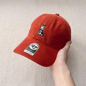 47 ब्रांड बहुमुखी पेक्ड टोपी नरम शीर्ष धोया नारंगी बेसबॉल कैप पुरुषों के लिए महिलाओं के लिए कर्व्ड ब्रेम कोहनी पैटर्न - Product Image 2