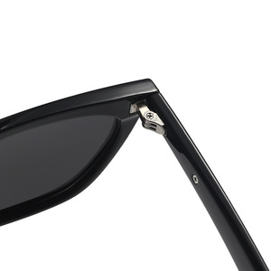 แว่นตาแฟชั่น H80308 รุ่นปี 2023 ทรงสี่เหลี่ยมแบบตาแมวสำหรับผู้หญิง - Product Image 3