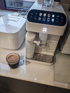 <span class=keywords><strong>เครื่อง</strong></span>ชง<span class=keywords><strong>กาแฟ</strong></span>อัตโนมัติรุ่นอัพเกรด Coffee Freedom สำหรับใช้ในบ้าน - ชง<span class=keywords><strong>กาแฟ</strong></span>เย็นได้ พร้อมเครื่อง<span class=keywords><strong>บด</strong></span><span class=keywords><strong>กาแฟ</strong></span>สไตล์อิตาเลียนอัตโนมัติ และเครื่องทำฟองนมอัตโนมัติสำหรับ<span class=keywords><strong>กาแฟ</strong></span>นม - Product Image 6