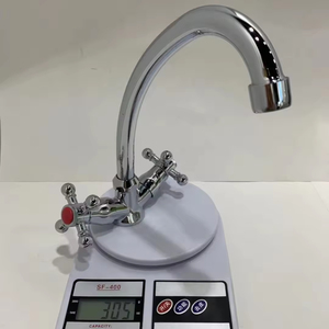 Mélangeur de salle de bain avec mélangeur d'eau chaude froide au <span class=keywords><strong>pied</strong></span> pas cher monté sur le pont salle de bain double poignée robinet en zinc - Product Image 1