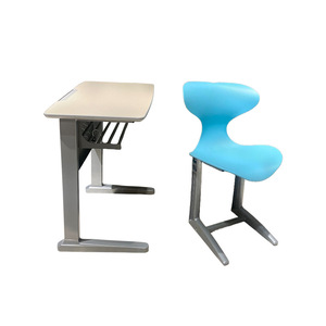 Ensemble bureau et chaise pour étudiants Masao, structure en acier laminé à froid, hauteur réglable, pour utilisation en classe. - Product Image 4
