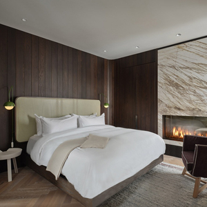 Muebles de dormitorio para hotel boutique en el centro de la ciudad, suite moderna con paneles de madera, diseño personalizado para proyecto de hostelería urbana con diseño a medida. - Product Image 5