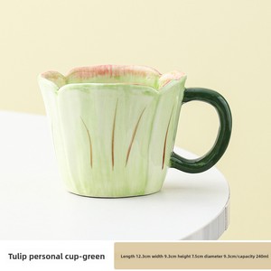 Mug à café en céramique peint à la main motif tulipe, idéal pour le thé de l'après-midi, cadeau de vacances, souvenir d'anniversaire pour la meilleure amie - Product Image 6