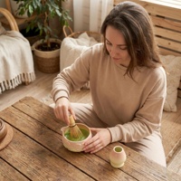 Pabrik Logo Kustom Grosir Langsung 4/5 Pcs Set Teh Matcha Buatan Tangan Mangkuk Matcha Penyangga Sendok Pengaduk Bambu Perlengkapan Alat