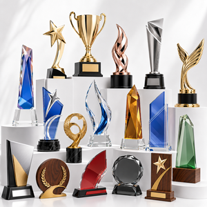 รางวัลคริสตัล ถ้วยรางวัลแก้ว เหรียญมาราธอน แผ่นโล่รางวัล รางวัลอะคริลิคสำหรับการแข่งขันฟุตบอลลีก ผู้ผลิตขายส่ง - Product Image 1