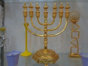 Hanukkah ทองเหลืองโบราณมี7สาขาทำด้วยมือทางศาสนาชุบทองแฮนด์เมดที่จับเทียนวัดเก่า - Product Image 2