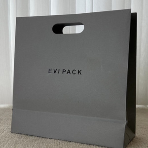 Sac en papier d'art écologique de luxe avec impression numérique, poignée découpée pour l'utilisation en supermarché, vêtements, parfums, cadeaux, promotion - Product Image 2