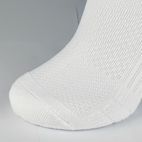 Vente en gros de chaussettes personnalisées Basketball Running Respirant Classic Crew Design Chaussettes de sport mi-mollet en coton pour hommes et femmes