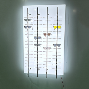 Nhà máy tùy chỉnh Wall Mount kính hiển thị có thể khóa kính hiển thị que Kính mát hiển thị quang Rack hiển thị với ánh sáng LED - Product Image 1