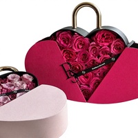 Boîte en papier, emballage en papier, boîte cadeau pour cadeaux précieux, fleurs, Saint-Valentin, amoureux, famille