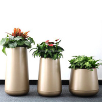 Jardinière en métal rose doré moderne de luxe, pot à fleurs en acier inoxydable de grande taille pour le sol et vase haut pour la décoration intérieure