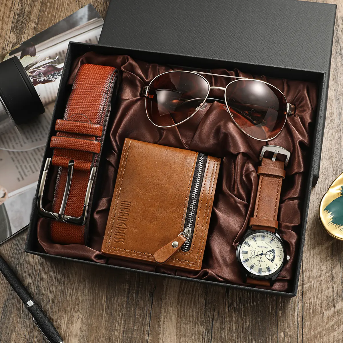 ¡En existencias! 4 unids/set de reloj de alta calidad, regalo para hombres, gafas de sol de moda, cinturón de cuero, BILLETERA, relojes de cuarzo, venta al por mayor