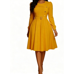 Robe midi cintrée évasée pour femme - Détail boutons dorés, manches longues, robe de soirée africaine élégante pour femme - Product Image 1