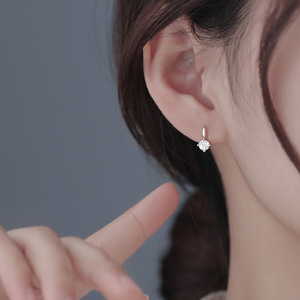 Mini orecchini a trapano singolo in argento sterling 925 orecchini da studente piccoli Joker semplici femminili 2022 nuovi accessori per l'orecchio <span class=keywords><strong>di</strong></span> marea - Product Image 2