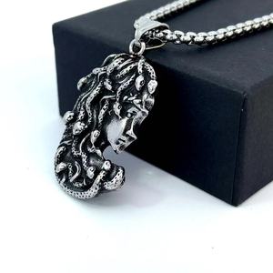 Accessoires transfrontaliers européens de mythologie grecque antique, style rétro punk, tête de Méduse serpent, en acier inoxydable - Product Image 5