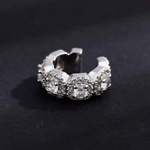 Clip On Earrings Large Sugar Cube Geometric Zinc Alloy Claw Setting Party Fashionable American Trendy Earrings - Product Image 3