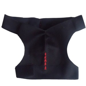 Soporte de Hombro Autocalentable de Neopreno Ajustable Unisex Tallas S M L XL para Uso General - Product Image 4