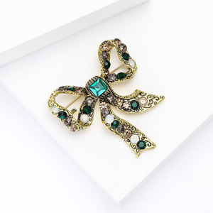 ヴィンテージ クリスタル ボウ ブローチ 女性用 - Product Image 6