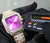 Montre classique carrée en moissanite pour homme