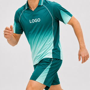 T-shirt sportif à manches courtes pour homme, dégradé noir et blanc, col en V, coupe classique, séchage rapide, polyester tricoté avec logo imprimé sur le devant - Product Image 4