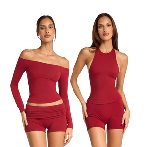 ชุดออกกำลังกายเซ็กซี่สำหรับผู้หญิงขายส่ง ชุดกีฬาแห้งเร็ว เสื้อครอปท็อปข้างเดียว กางเกงขาสั้นพิมพ์ลาย ชุดโยคะ 2 ชิ้น ไซส์พลัส - Product Image 1