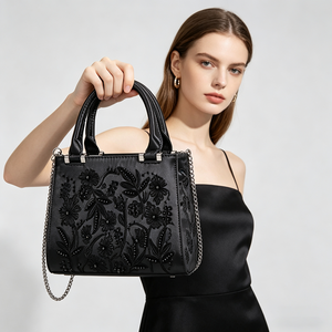 กระเป๋าถือผ้าซาตินปักลายมุกสุดหรู 17*8*16 ซม. กระเป๋าสะพายข้างแบบถอดสายได้ 3 แบบสำหรับผู้หญิง ใช้ได้<span class=keywords><strong>ท</strong></span>ั้งในชีวิตประ<span class=keywords><strong>จ</strong></span>ำวันและงานปาร์ตี้ - Product Image 6