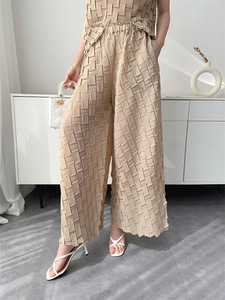 กางเกงขายาวทรงหลวมเอวยางยืดลายตารางจีบพลีท Miyake รุ่นปี 2026 สำหรับผู้หญิง สวมใส่สบายในฤดูร้อน - Product Image 5
