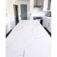 Comptoir au design moderne artificiel blanc Carrara Nano cristallisé marbre îlot de cuisine coupé à la taille pour table à manger