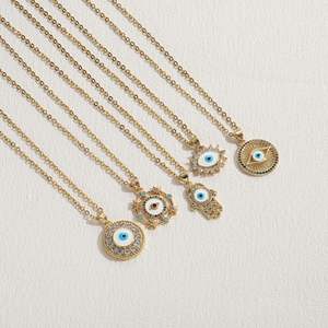 Kalung Liontin Tangan Fatima Palm Hasma Berlapis Emas 14K Grosir, Kristal Biru, Mata Turki Pengusir Jahat untuk Wanita - Product Image 6