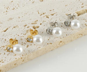 Pendientes <span class=keywords><strong>de</strong></span> Perlas Redondas con Cristales en Color Dorado, Acero Inoxidable, para Mujer, Estilo Simple, Resistentes al Deslustre - Product Image 1