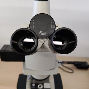 Leica-Mikroskop mit 40-fachem Objektiv für Objektträgerbeobachtung, Optisches Instrument für Laboranwendungen - Product Image 5