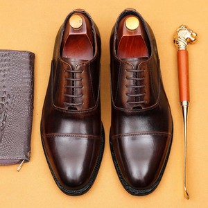 Chaussures en cuir formelles pour affaires - Nouveau modèle 2026. Cuir véritable, toucher haut de gamme. Chaussures Oxford rétro anglaises à bout pointu. - Product Image 2