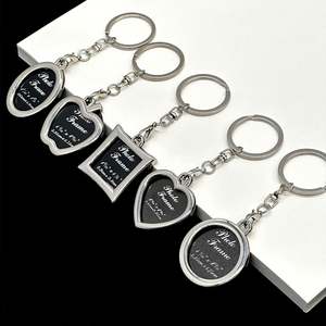 Llaveros Personalizados de Fábrica con Marco de Fotos en Blanco, Llavero de Metal con Marco para Fotos, Llavero Personalizado por Sublimación para Promoción - Product Image 1
