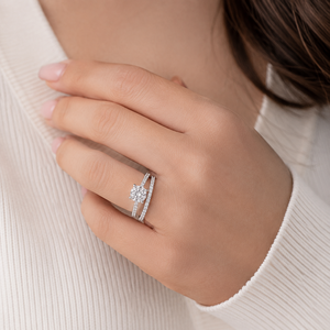 Set di Anelli Oversize con Zirconi Scintillanti per Donne, Gioielli Minimalisti Versatili per Fidanzamento - Product Image 2
