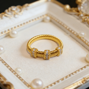 Bague de fiançailles personnalisée en or massif plaqué or 10K/14K avec diamant de laboratoire et zircon, style cluster, unisexe, pour anniversaire et fête - Product Image 3