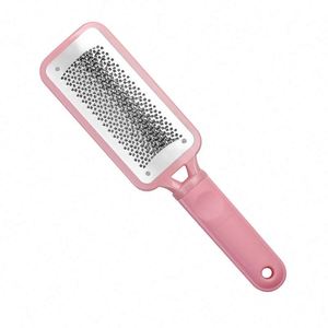 Lima de pies de viaje de acero inoxidable para eliminar piel muerta, lima de pies multifuncional con empujador de cutículas - Product Image 1