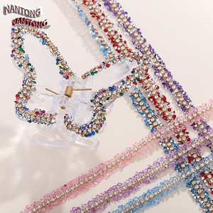 Tira de diamantes de imitación de Nantong de 0.9 cm de ancho con adhesivo termofusible de doble cara para ropa y accesorios - Product Image 3