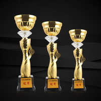 Nouvelle Arrivée Usine Vente Directe Trophées Médailles Plaques Conception Multiple Disponible Cheval Trophée Artisanat Fournitures