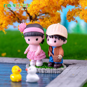 Figurines de couple de micro-paysage urbain Weij, figurines masculines et féminines, accessoires décoratifs, petits objets de décoration pour voiture et bureau - Product Image 4