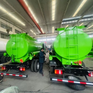 HOWO 4x2 4x4 lumière nouvelle capacité de 5000litres réservoir de carburant camion huile de palme transport camion-<span class=keywords><strong>citerne</strong></span> Camion <span class=keywords><strong>Citerne</strong></span> - Product Image 2