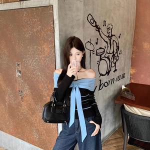 Suéter de punto con hombros descubiertos para mujer, conjunto de dos piezas, negro y azul a rayas, corte ajustado, suave, para primavera, largo regular, manga larga, estilo vintage - Product Image 4