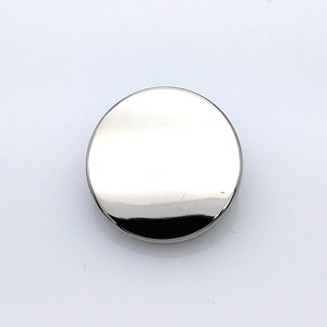 Boutons ronds personnalisés en or mat, boutons plats en métal avec tige pour vêtements élégants - Product Image 3