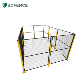 Barrière industrielle polyvalente à spécifications standard, clôture grillagée pour la séparation des zones robotisées en usine - Product Image 1