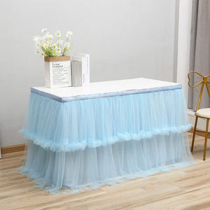 Jupe de table moderne en tulle hawaïen à volants en organza rectangulaire blanc pour banquet de mariage jupe de table basique en tutu et raphia - Product Image 2