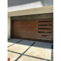 Portes de garage sectionnelles électriques automatiques sur mesure Panneaux de verre pleine vue à cadre en aluminium pour maisons résidentielles